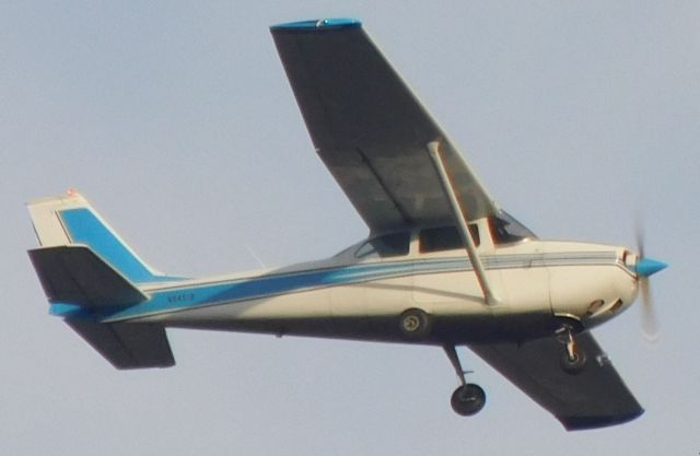 Cessna Skyhawk (N84518) - N84518 over Corvallis, Oregon 11th January 2019.