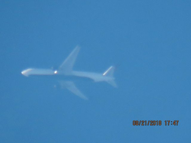 BOEING 767-300 (N172DN)