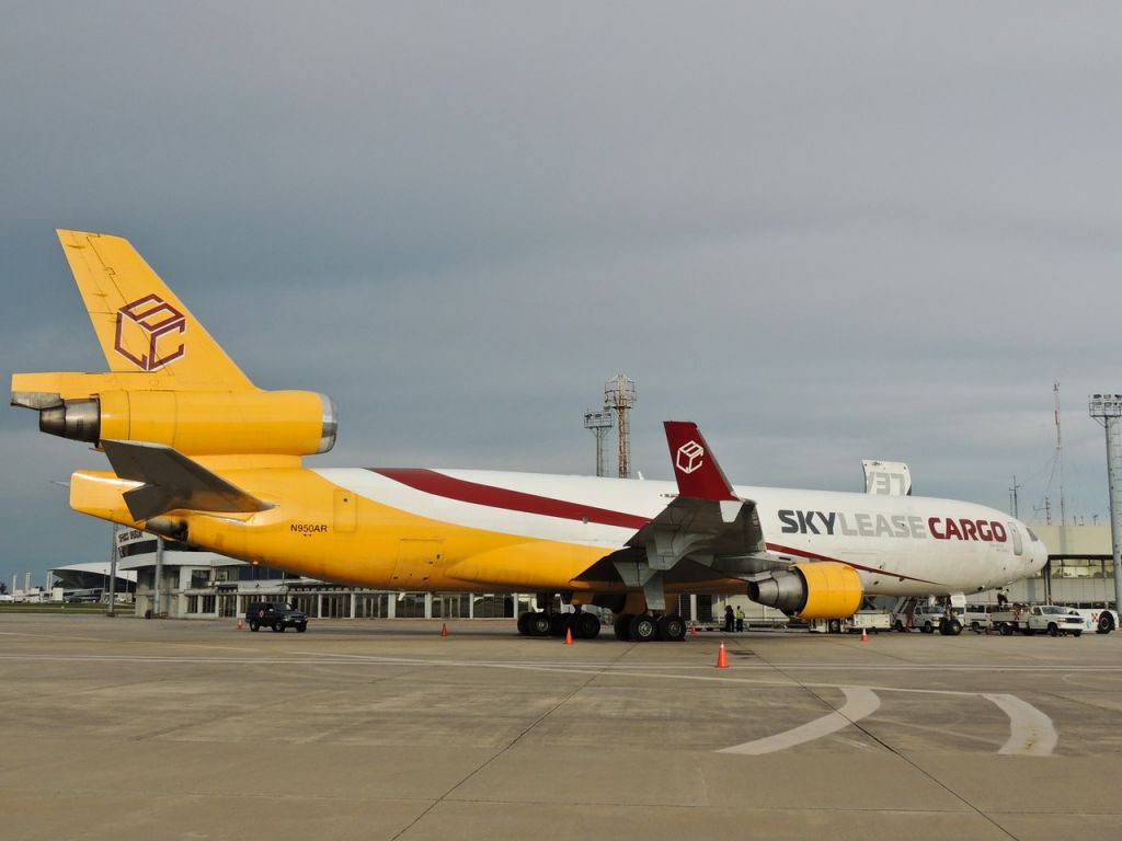 Boeing MD-11 (N950AR)