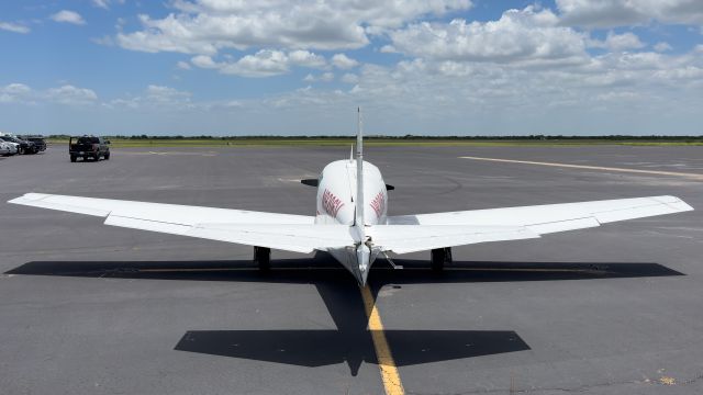 N9206V — - A 55 Yr Old [Private] Mooney M-20C - parked at one of the hard stands at KALI ---> following a flight from Rockport, TX (RKP). She may be Old, but she's still going strong! [1920px]