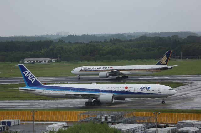 BOEING 777-300 (JA786A)