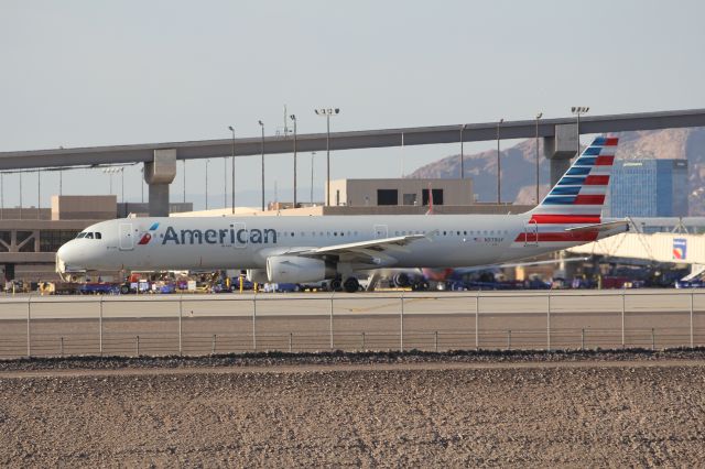 Airbus A321 (N979UY)