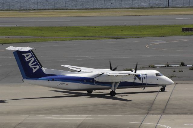 de Havilland Dash 8-200 (JA804K) - Taxing at Haneda Intl Airport on 2013/05/31