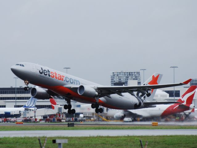 Airbus A330-200 (VH-EBE) - Damp Sydney day