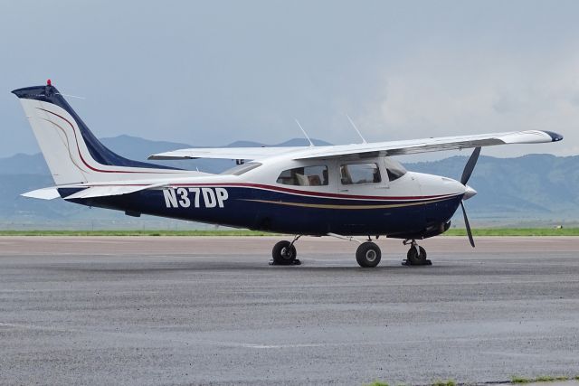 Cessna T210 Turbo Centurion (N37DP)