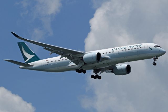 Airbus A350-900 (B-LRB)