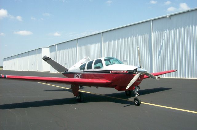 Beechcraft 35 Bonanza (N673T)