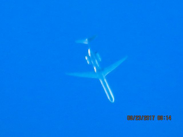 McDonnell Douglas MD-83 (N972TW)