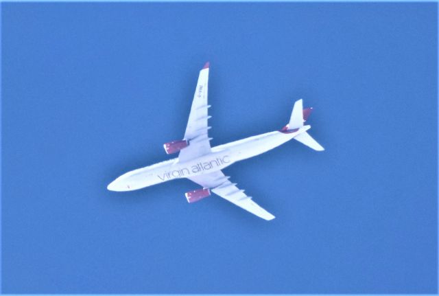 Airbus A330-300 (G-VINE) - G-VINE AIRBUS 330-343 Virgin Atlantic Airways de London LHR vers Orlando MCO. Altitude 11582 Mètres Vitesse 760 K/H. survolant la ville de Lavaltrie QC. le 20-03-2023 à 14:13.