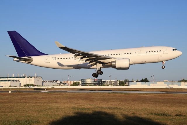 Airbus A330-200 (CS-TQP)