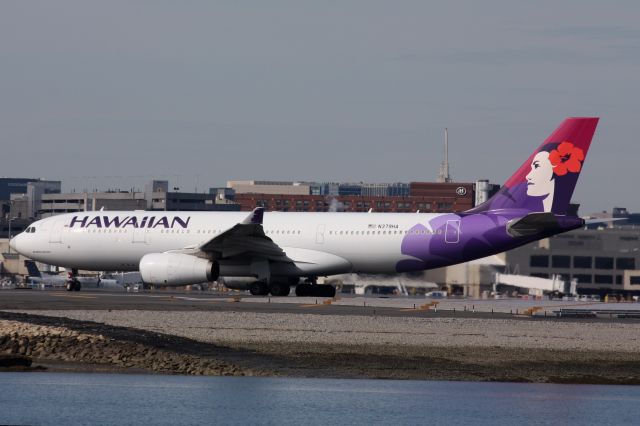 Airbus A330-200 (N379HA)