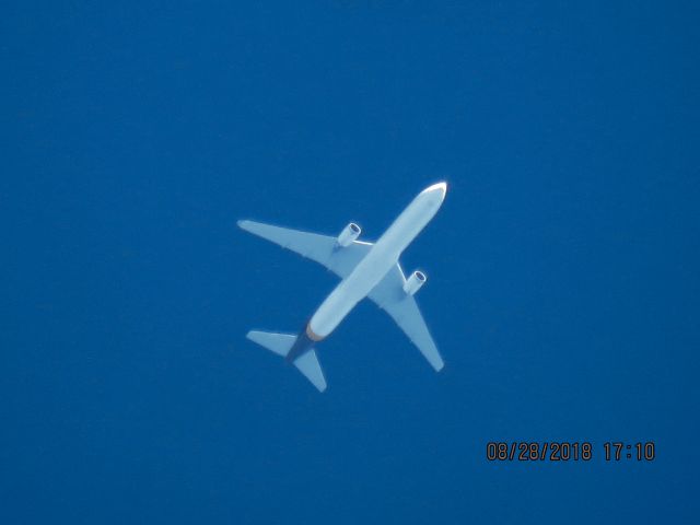 BOEING 767-300 (N336UP)