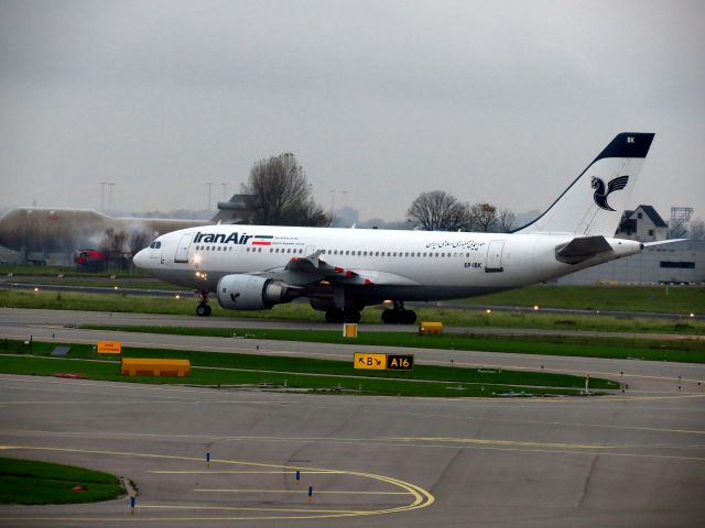 Airbus A310 (EP-IBK)