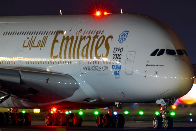 Airbus A380-800 (A6-EOZ)