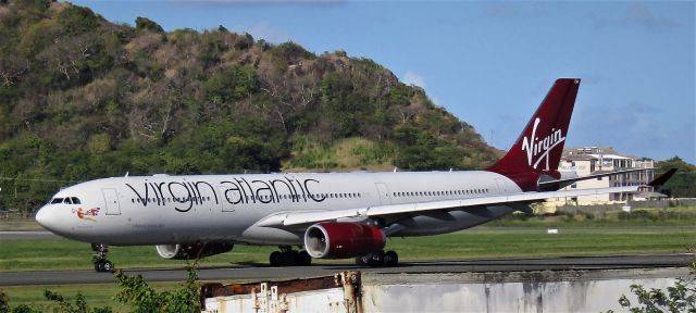 Airbus A330-300 (G-VGEM)