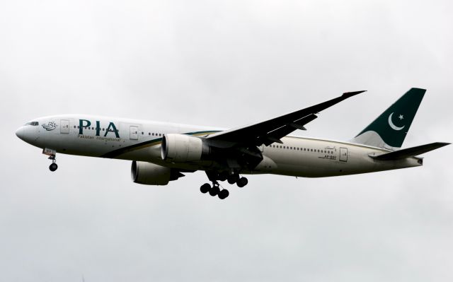 Boeing 777-200 (AP-BGY) - TAKEN FROM THE BA HANGER