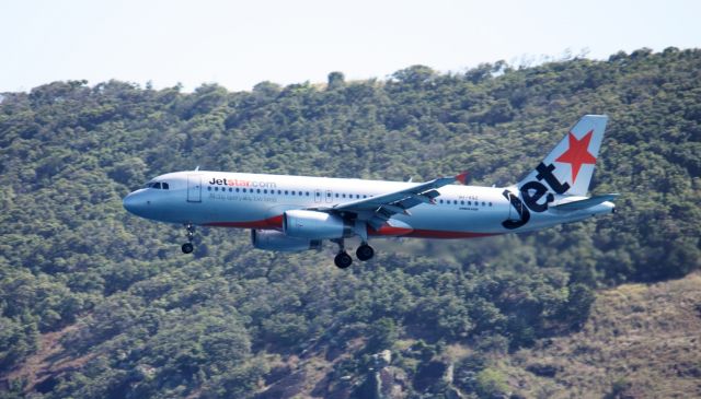 Airbus A320 (VH-VQZ) - On final approach runway 14 Hamilton Island