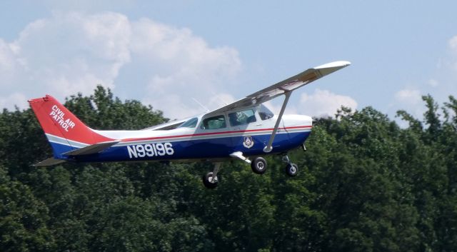 Cessna Skyhawk (N99196) - Shortly after departure is this 1985 Cessna Skyhawk 172P in the Summer of 2019.