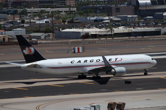 BOEING 767-300 (C-FGSJ)