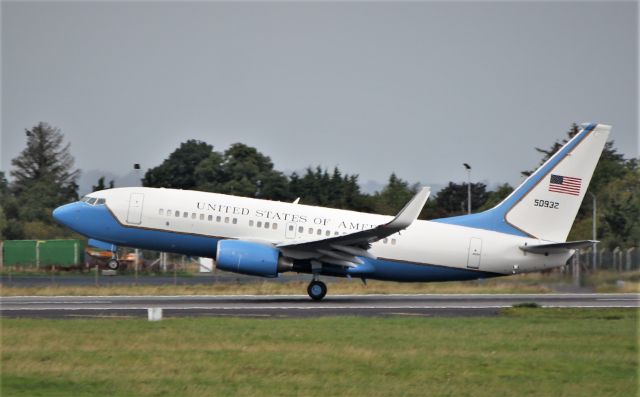 Boeing 737-700 (05-0932) - spar14 usaf c-40c 05-0932 dep shannon 8/9/19.