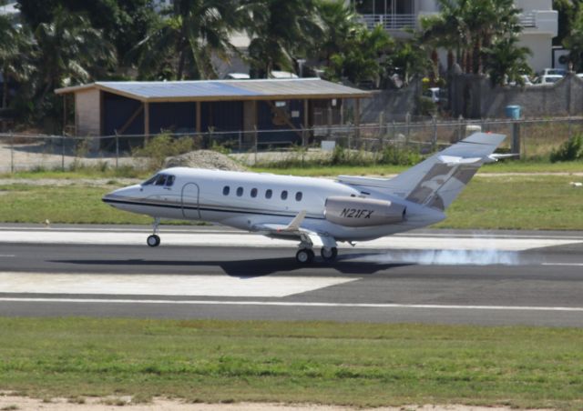 Hawker 800 (N21FX)