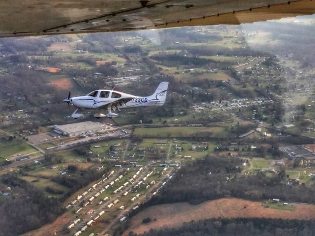 Cirrus SR-22 (N733CD)