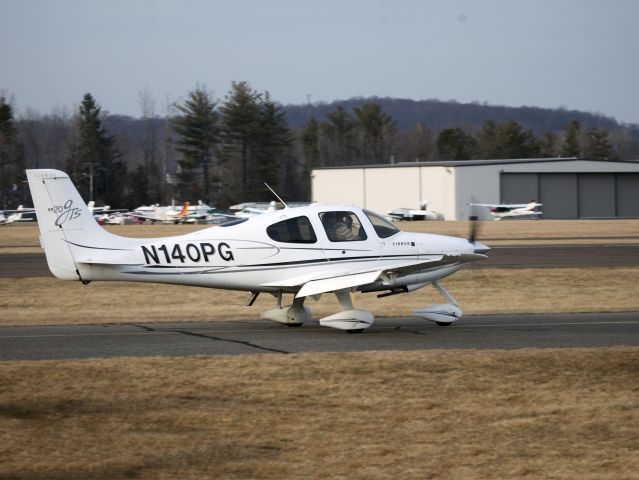 Cirrus SR-22 (N140PG) - A very nice Cirrus at Danbury CT.