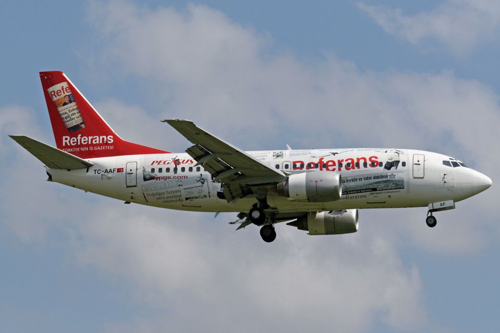 Boeing 737-500 (TC-AAF) - "Referans" livery