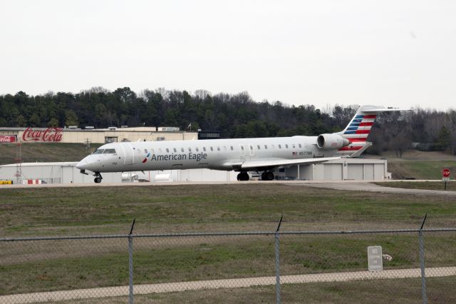 Canadair Regional Jet CRJ-900 (N577NN) - N577NN getting ready to line up on runway 06 at BHM