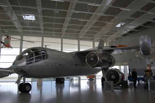 — — - Dornier Museum  Dornier Do 31 E1