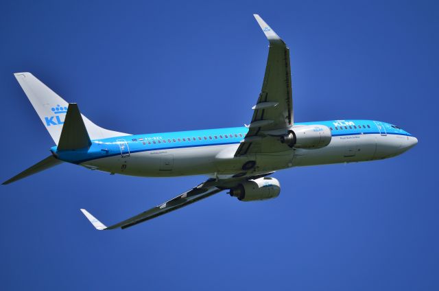 Boeing 737-800 (PH-BXV) - KLM - B737-8K2 (PH-BXV) KLM departing NCL for destination AMS (Photo Jun 2016)