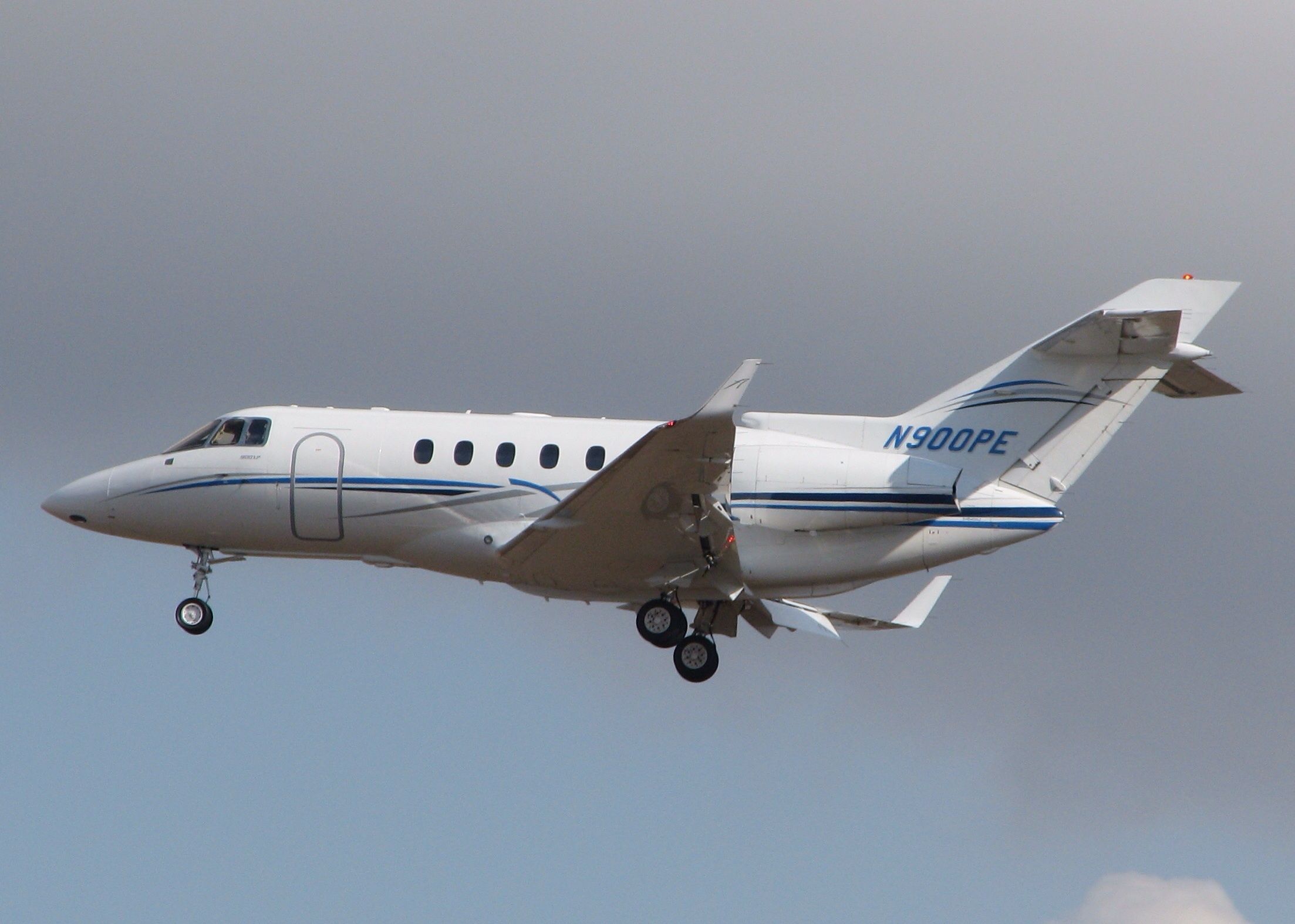 Hawker 800 (N900PE) - At Shreveport Regional.