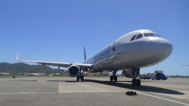 Airbus A321 (N901AA)