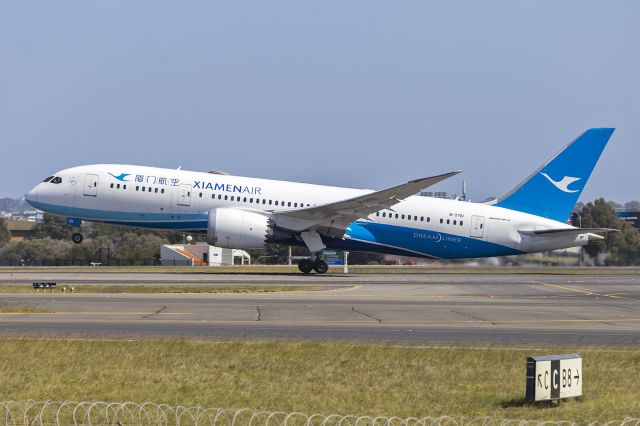 Boeing 787-8 (B-2761) - Xiamen Air (B-2761) Boeing 787-8 Dreamliner at Sydney Airport.