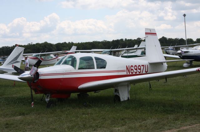 Mooney M-20 (N6997U) - Oshkosh, WI