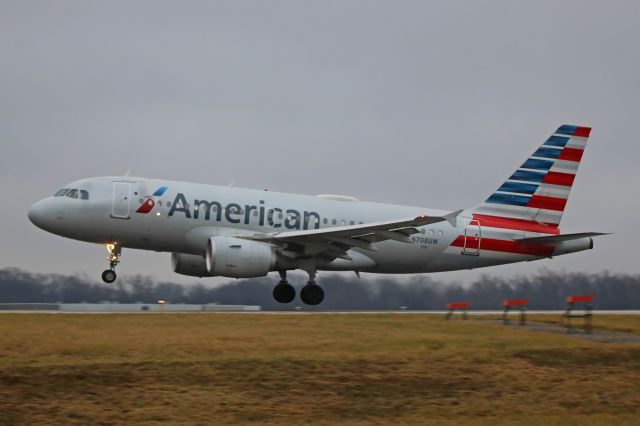Airbus A319 (N708UP) - AA782 was seen here arriving on RWY 6L from Charlotte/Douglas Intl – KCLT on 21 Dec 2018. 