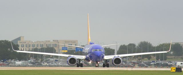 Boeing 737-700 (N7843A)