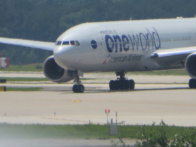 Boeing 777-200 — - Observation Park