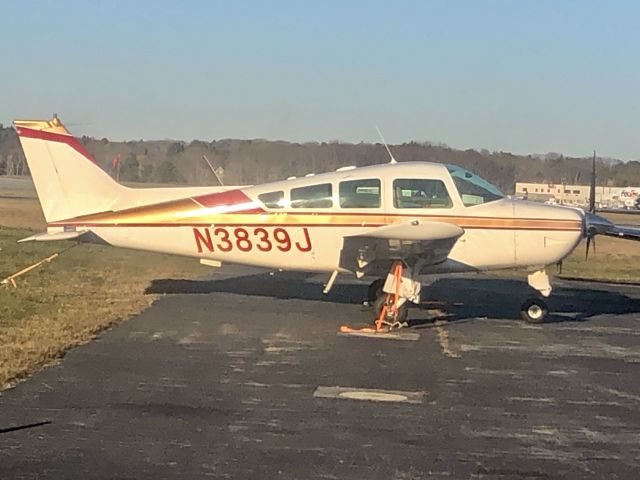 Beechcraft Sierra (N3839J) - On the ramp at MAC Jets FBO in December 2021. 