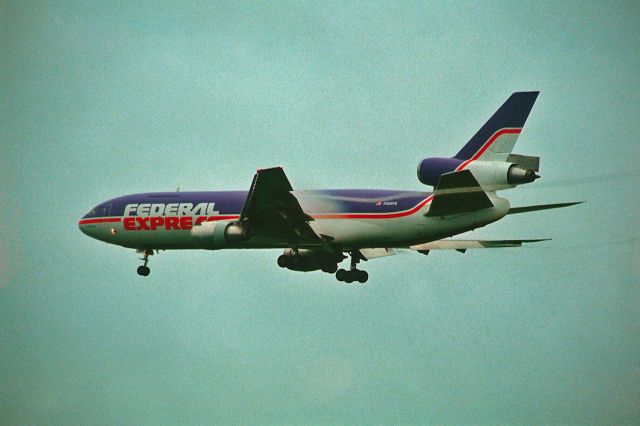 McDonnell Douglas DC-10 (N306FE) - Final Approach to Narita Intl Airport Rwy34 on 1987/09/11