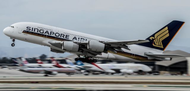 Airbus A380-800 (9V-SKL)