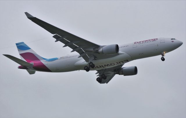 Airbus A330-200 (D-AXGC)