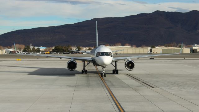 Boeing 757-200 (N627NP) - Arriving as 7H 711 from ONT