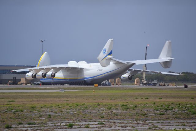 Antonov An-225 Mriya (ADB272F)