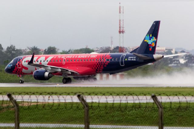 Embraer ERJ-190 (PR-AUQ)