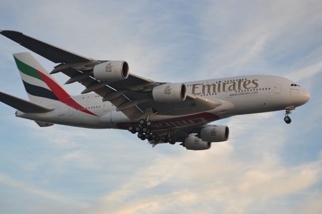 Airbus A380-800 (A6-EDU)