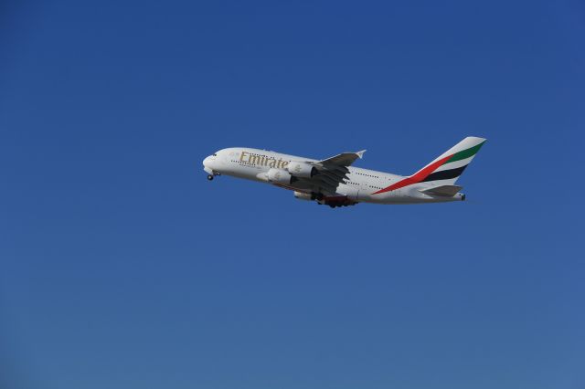 Airbus A380-800 — - SALIDA DESDE AERO´PUERTO EL PRAT BARCELONA 