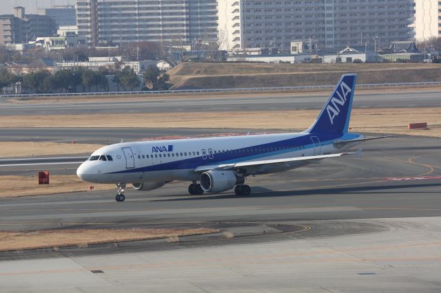 Airbus A320 (JA8391)