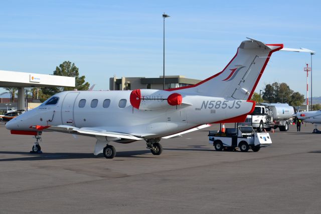 Embraer Phenom 100 (N585JS)