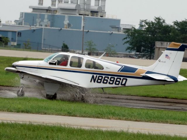 Beechcraft Bonanza (33) (N8696Q)